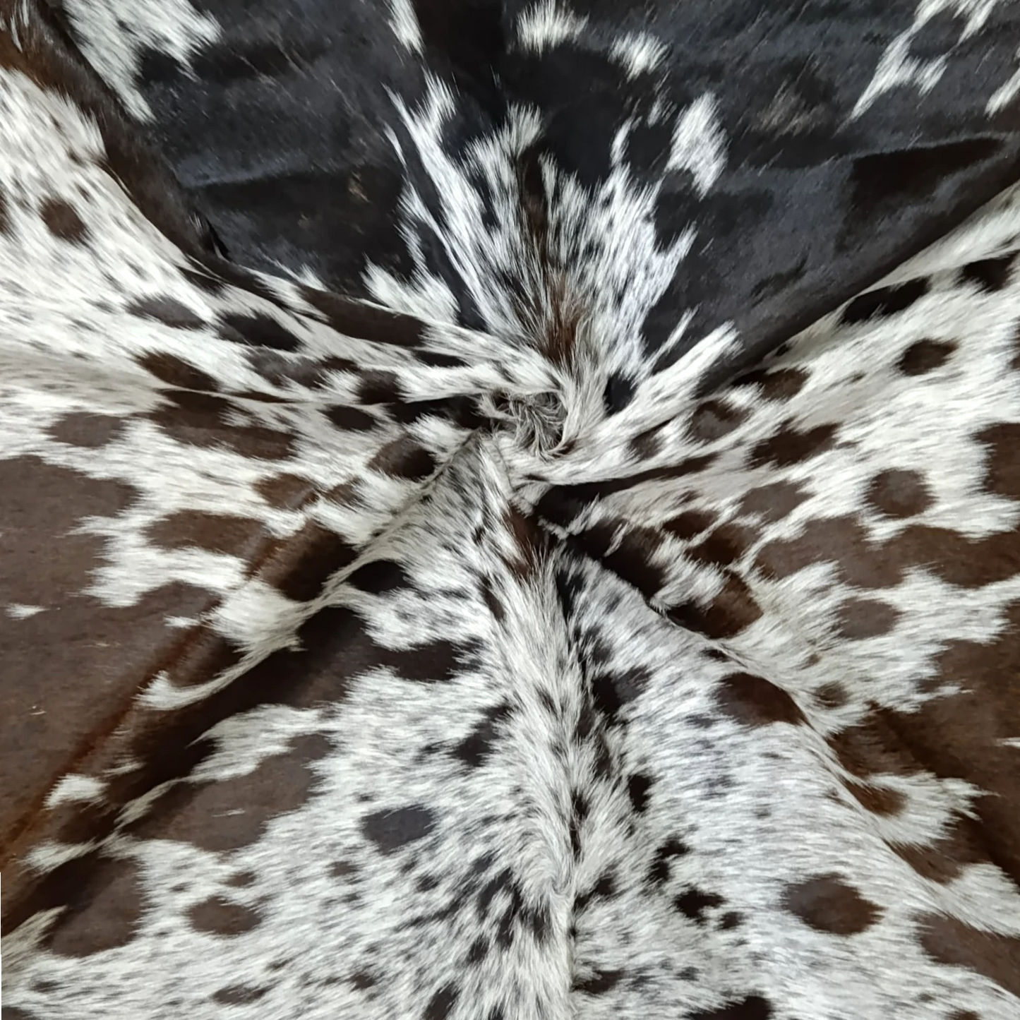 Brown salt and pepper, Tricolor Cowhide Rug – 5'-4" x 4'-9"
