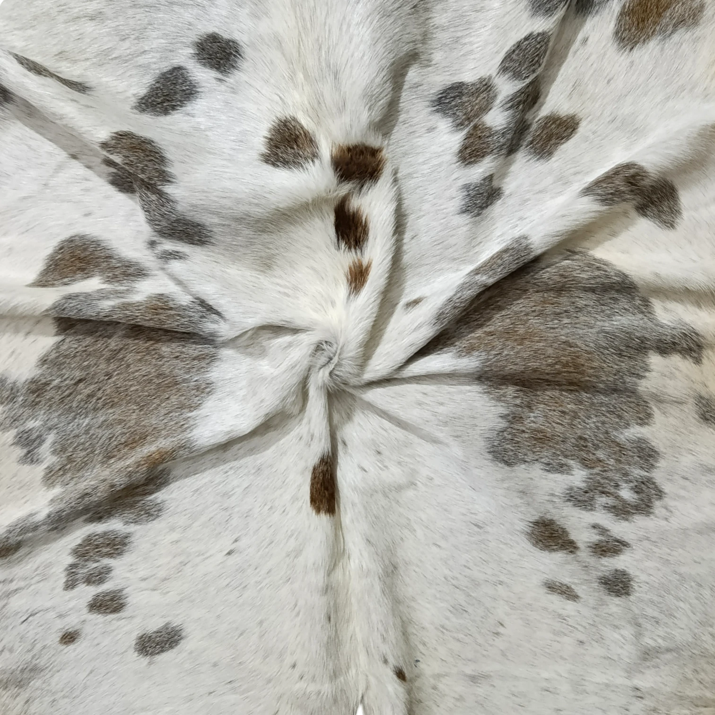 Grey salt and pepper Cowhide Rug – 5'-0" x 5'-3"