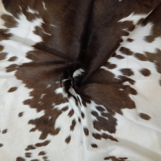 Brown and White salt and pepper Cowhide Rug – 4'-7" x 4'-0"