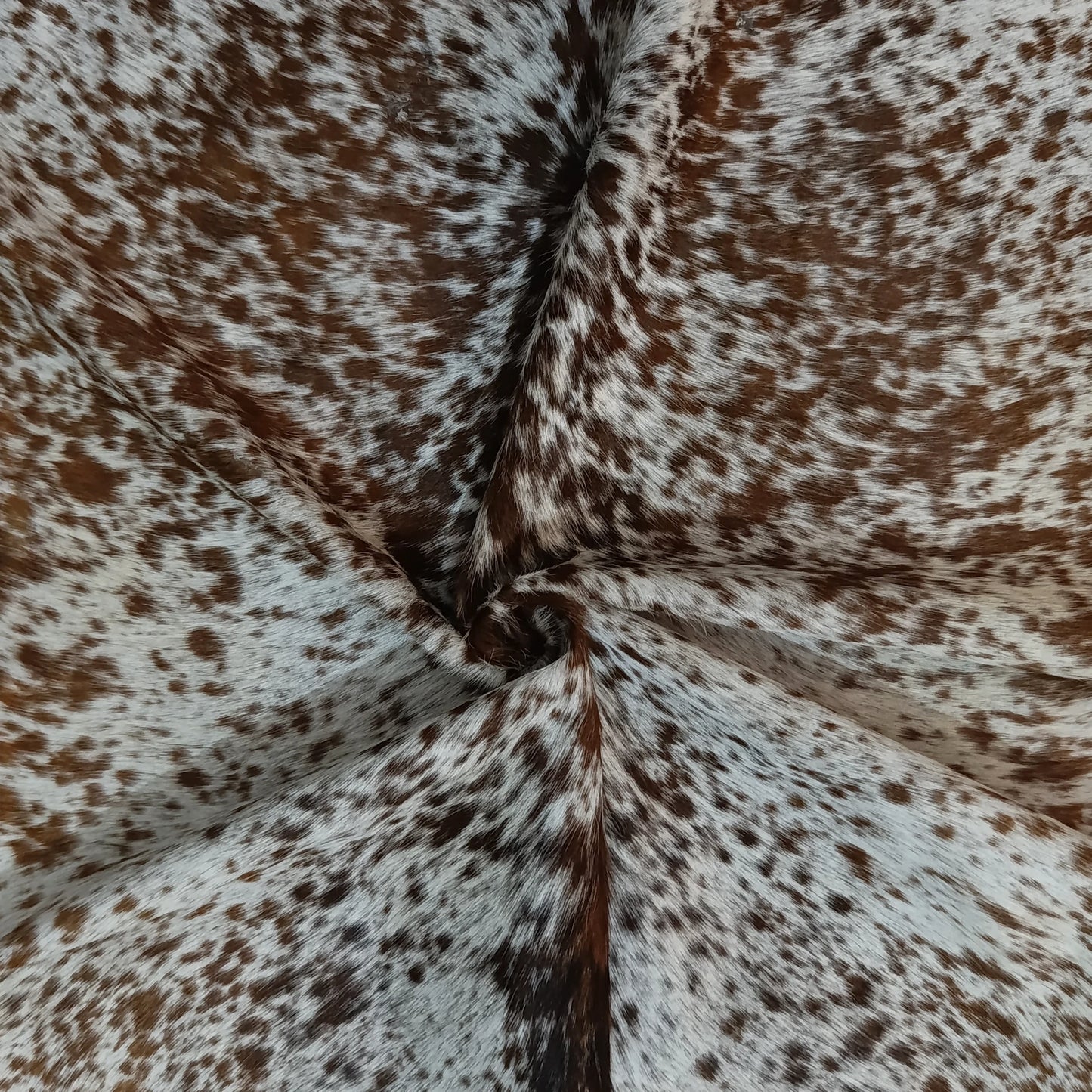 Brown salt and pepper Cowhide Rug – 5'-5" x 5'-7"