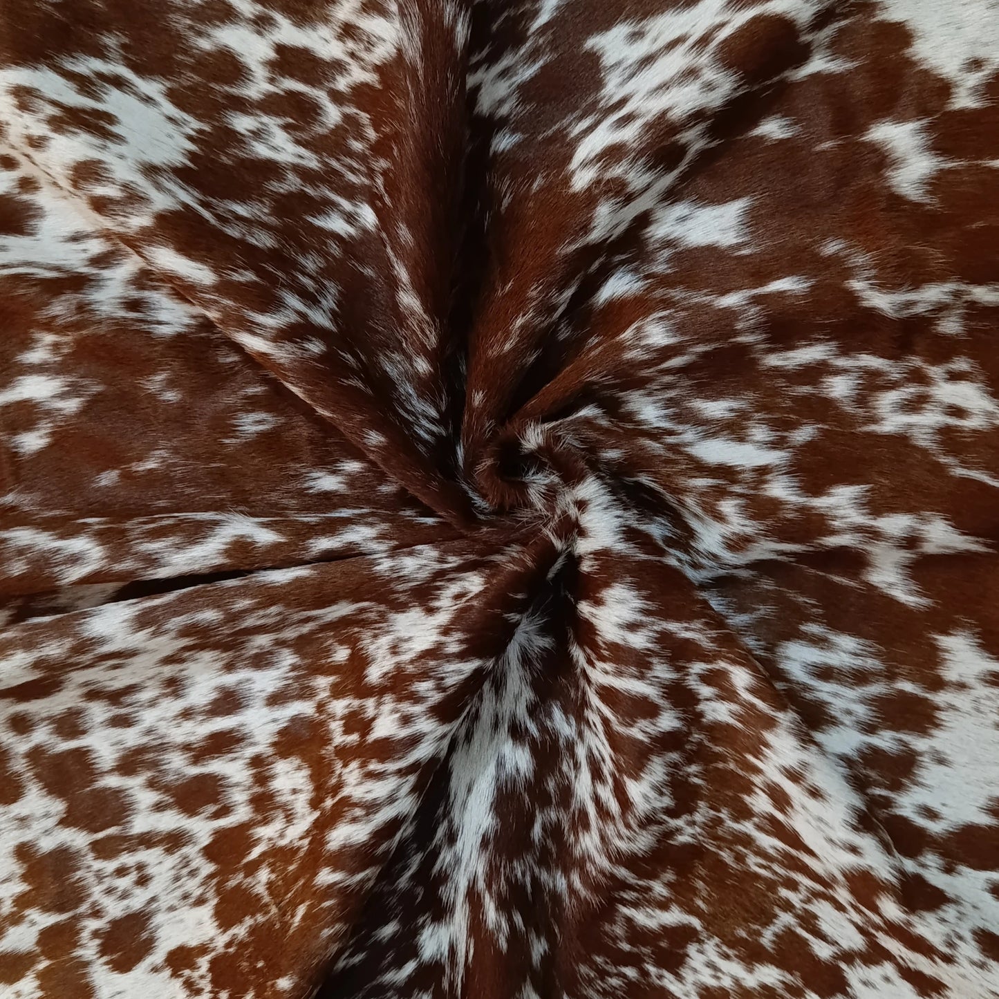 Brown salt and pepper Cowhide Rug – 5'-6" x 4'-7"