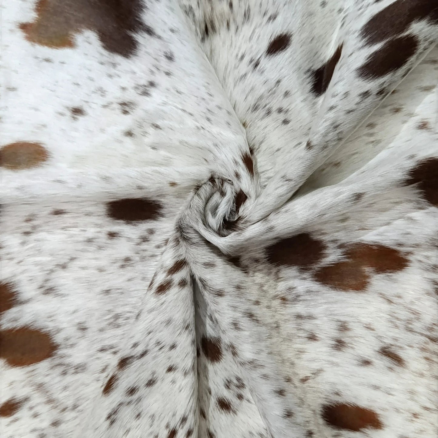 Brown salt and pepper Cowhide Rug – 5'-4" x 5'-3"