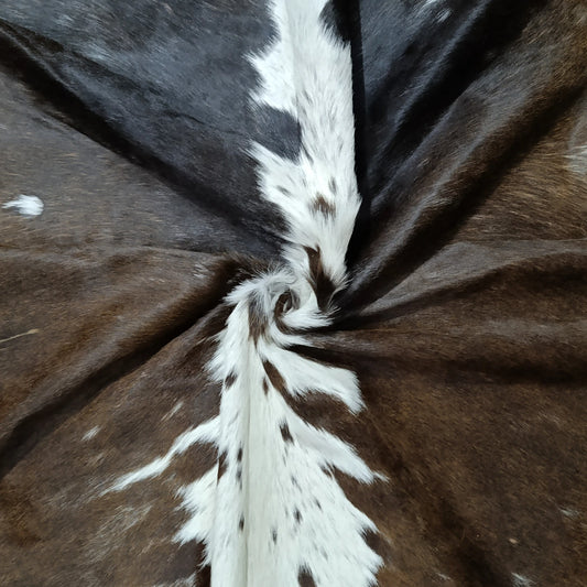 Premium Brown and White Brazilian Cowhide Rug – 5'-0" x 5'-3"