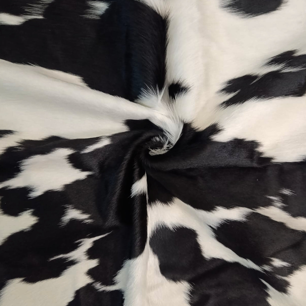Shadowspire Genuine Cowhide Rug Black & White