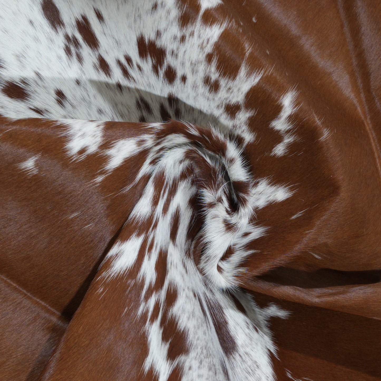Rustered Bonze Tan & White Cowhide Rug